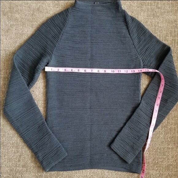 𝅺euc Wolford merino textured long sleeve mock neck - Picture 10 of 12